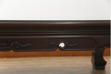 中古　美品　指物工芸家具　本紫檀(シタン)　凝った脚のデザインが目を惹くガラス天板付き座卓(ローテーブル、センターテーブル)(R-077665)
