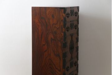 中古　美品　岩谷堂箪笥　欅産業　菊幸　美しい木目が魅力的な縦型チェスト(収納箪笥、和箪笥、引き出し)(R-077667)