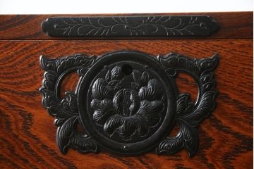 中古　美品　岩谷堂箪笥　欅産業　菊幸　美しい木目が魅力的な縦型チェスト(収納箪笥、和箪笥、引き出し)(R-077667)