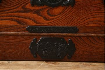 中古　美品　岩谷堂箪笥　欅産業　菊幸　美しい木目が魅力的な縦型チェスト(収納箪笥、和箪笥、引き出し)(R-077667)