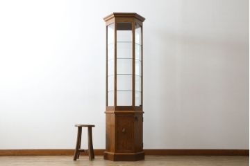 中古　美品　インテルナ南條　洗練された佇まいが魅力的なヘキサゴン縦型キュリオケース(飾り棚、ガラスケース、ショーケース、コレクションケース、キャビネット)(定価約40万円)(R-077671)