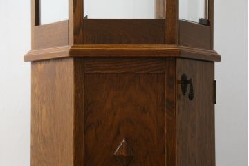 中古　美品　インテルナ南條　洗練された佇まいが魅力的なヘキサゴン縦型キュリオケース(飾り棚、ガラスケース、ショーケース、コレクションケース、キャビネット)(定価約40万円)(R-077671)