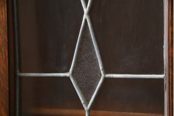 イギリスアンティーク　上手物　オーク材　ステンドグラス入り　こだわりを感じるデザインが魅力的なサイドバイサイドビューローブックケース(ライティングビューロー、キャビネット、サイドボード、デスク、机、在宅用、在宅ワーク用、収納棚、戸棚、英国)(R-077672)