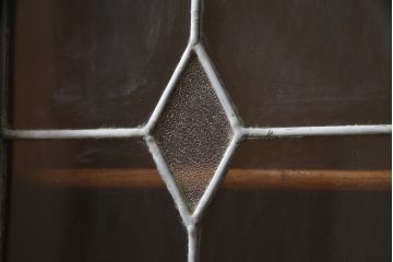 イギリスアンティーク　上手物　オーク材　ステンドグラス入り　こだわりを感じるデザインが魅力的なサイドバイサイドビューローブックケース(ライティングビューロー、キャビネット、サイドボード、デスク、机、在宅用、在宅ワーク用、収納棚、戸棚、英国)(R-077672)