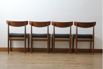 イギリスビンテージ　G-PLAN(ジープラン)　Danishシリーズ　Larsen(ラーセン)　チーク材　シックでモダンなスタイルが魅力的なダイニングチェア4脚セット(椅子、イス、ヴィンテージ、英国、北欧)(R-077673)