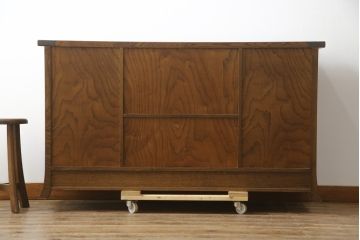 中古　美品　指物家具　吉蔵　洗練された佇まいが魅力的なサイドボード(サイドキャビネット、収納棚、戸棚)(R-077674)