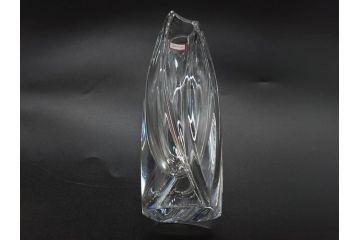 フランス　Baccarat　バカラ　ジベルニー　RRigot(リゴット)　柔らかな曲線美が輝く花瓶(花器、花生け、フラワーベース、花入れ、クリスタルガラス、外箱付き)(R-077675)