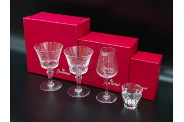 フランス　Baccarat　バカラ　Parme(パルメ)　Talleyrand(タリランド)　Oenologie(オノロジー)　意匠を凝らしたエレガントなグラス4客セット(花、鳳凰、ワイングラス、ロックグラス、スピリットグラス、コップ、タンブラー、フルレッドクリスタルガラス)(R-077676)