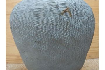 鎌倉時代〜室町時代　珠洲焼　高さ46cm　素朴な美しさを感じる壷(綾杉文、甕、壺)(R-077678)
