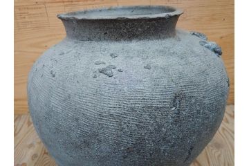 鎌倉時代〜室町時代　珠洲焼　高さ46cm　素朴な美しさを感じる壷(綾杉文、甕、壺)(R-077678)
