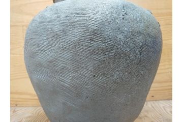 鎌倉時代〜室町時代　珠洲焼　高さ46cm　素朴な美しさを感じる壷(綾杉文、甕、壺)(R-077678)