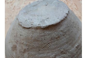 鎌倉時代〜室町時代　珠洲焼　高さ46cm　素朴な美しさを感じる壷(綾杉文、甕、壺)(R-077678)