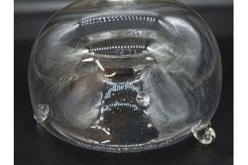 大正〜昭和初期　蓋付き　ノスタルジックな雰囲気を演出するハエ取り瓶2個セット(蠅、蝿、ハエトリ器、ガラス、硝子、フタ付き)(R-077680)