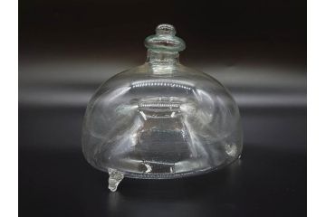大正〜昭和初期　蓋付き　ノスタルジックな雰囲気を演出するハエ取り瓶2個セット(蠅、蝿、ハエトリ器、ガラス、硝子、フタ付き)(R-077680)