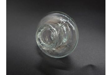 大正〜昭和初期　蓋付き　ノスタルジックな雰囲気を演出するハエ取り瓶2個セット(蠅、蝿、ハエトリ器、ガラス、硝子、フタ付き)(R-077681)