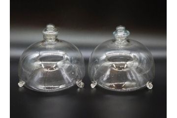 大正〜昭和初期　蓋付き　ノスタルジックな雰囲気を演出するハエ取り瓶2個セット(蠅、蝿、ハエトリ器、ガラス、硝子、フタ付き)(R-077682)