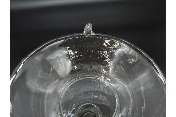 大正〜昭和初期　蓋付き　ノスタルジックな雰囲気を演出するハエ取り瓶2個セット(蠅、蝿、ハエトリ器、ガラス、硝子、フタ付き)(R-077682)