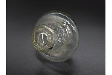 大正〜昭和初期　蓋付き　ノスタルジックな雰囲気を演出するハエ取り瓶2個セット(蠅、蝿、ハエトリ器、ガラス、硝子、フタ付き)(R-077682)