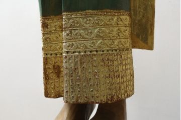 中古　美品!!　等身大　穏やかな表情と美しい民族衣装が目を惹くサワディー人形(ディスプレイ、オブジェ、店舗什器)(定価約16万円)(R-077687)