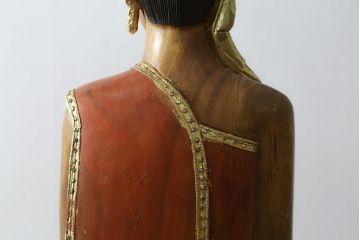 中古　美品!!　等身大　穏やかな表情と美しい民族衣装が目を惹くサワディー人形(ディスプレイ、オブジェ、店舗什器)(定価約16万円)(R-077687)