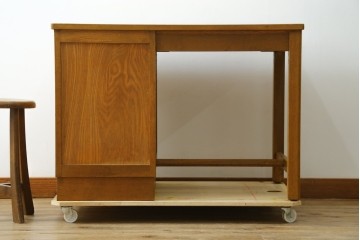 和製ヴィンテージ　楢(ナラ)材　郵便局で使われていた作業台付き片袖机　(R-077691)