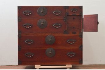 和製アンティーク　桜丸金具　赤みがかった木の色合いと立派な金具が魅力的な米沢箪笥(重ね箪笥、衣装箪笥、収納たんす、整理タンス、時代箪笥、引き出し)(R-077698)