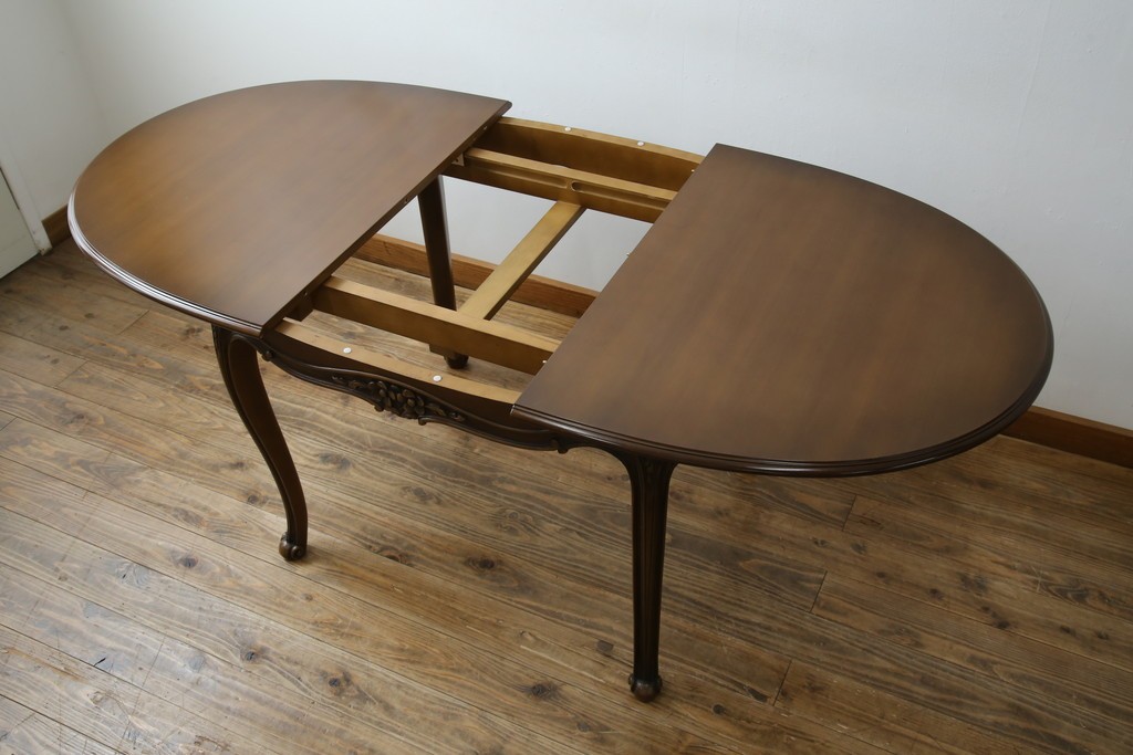 中古　カリモク家具(karimoku)　domani(ドマーニ)　Louis(ルイ)XVシリーズ　優雅な佇まいが魅力的なエクステンションテーブル　(R-077706)