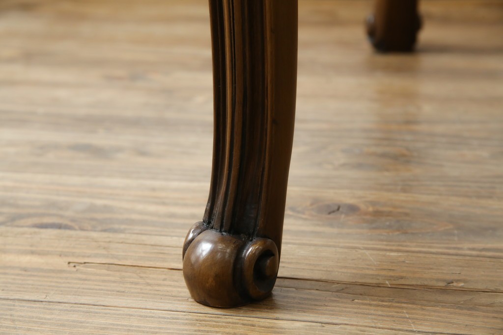 中古　カリモク家具(karimoku)　domani(ドマーニ)　Louis(ルイ)XVシリーズ　優雅な佇まいが魅力的なエクステンションテーブル　(R-077706)