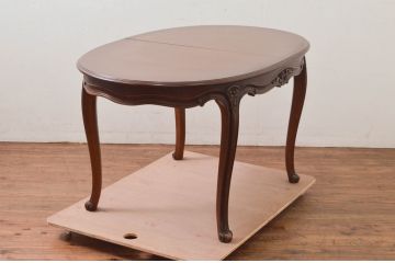 中古　カリモク家具(karimoku)　domani(ドマーニ)　Louis(ルイ)XVシリーズ　優雅な佇まいが魅力的なエクステンションテーブル(ダイニングテーブル、オーバルテーブル、食卓、4人掛け、6人掛け)(R-077706)