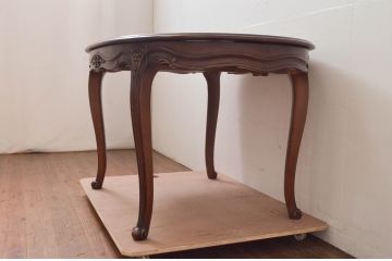 中古　カリモク家具(karimoku)　domani(ドマーニ)　Louis(ルイ)XVシリーズ　優雅な佇まいが魅力的なエクステンションテーブル(ダイニングテーブル、オーバルテーブル、食卓、4人掛け、6人掛け)(R-077706)