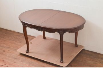 中古　カリモク家具(karimoku)　domani(ドマーニ)　Louis(ルイ)XVシリーズ　優雅な佇まいが魅力的なエクステンションテーブル(ダイニングテーブル、オーバルテーブル、食卓、4人掛け、6人掛け)(R-077706)
