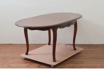中古　カリモク家具(karimoku)　domani(ドマーニ)　Louis(ルイ)XVシリーズ　優雅な佇まいが魅力的なエクステンションテーブル(ダイニングテーブル、オーバルテーブル、食卓、4人掛け、6人掛け)(R-077706)