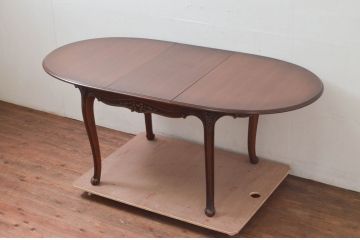中古　カリモク家具(karimoku)　domani(ドマーニ)　Louis(ルイ)XVシリーズ　優雅な佇まいが魅力的なエクステンションテーブル(ダイニングテーブル、オーバルテーブル、食卓、4人掛け、6人掛け)(R-077706)