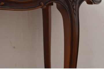 中古　カリモク家具(karimoku)　domani(ドマーニ)　Louis(ルイ)XVシリーズ　優雅な佇まいが魅力的なエクステンションテーブル(ダイニングテーブル、オーバルテーブル、食卓、4人掛け、6人掛け)(R-077706)