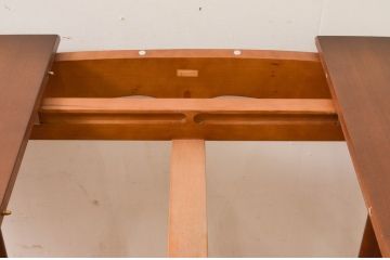 中古　カリモク家具(karimoku)　domani(ドマーニ)　Louis(ルイ)XVシリーズ　優雅な佇まいが魅力的なエクステンションテーブル(ダイニングテーブル、オーバルテーブル、食卓、4人掛け、6人掛け)(R-077706)