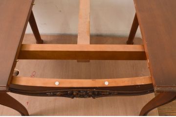 中古　カリモク家具(karimoku)　domani(ドマーニ)　Louis(ルイ)XVシリーズ　優雅な佇まいが魅力的なエクステンションテーブル(ダイニングテーブル、オーバルテーブル、食卓、4人掛け、6人掛け)(R-077706)
