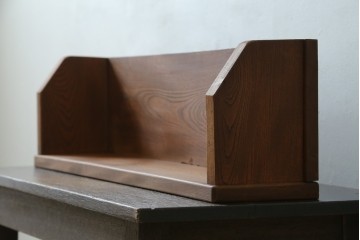 和製アンティーク　総欅(ケヤキ)材　シンプルでしっかりとしたつくりのブックスタンド　(R-077716)