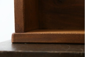 和製アンティーク　総欅(ケヤキ)材　シンプルでしっかりとしたつくりのブックスタンド　(R-077716)