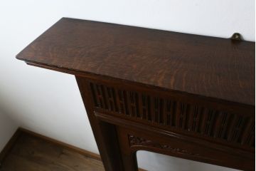 イギリスアンティーク　大型　オーク材　重厚感のある佇まいが魅力的なマントルピース(装飾、飾り棚、暖炉、ディスプレイ、英国)(R-077721)