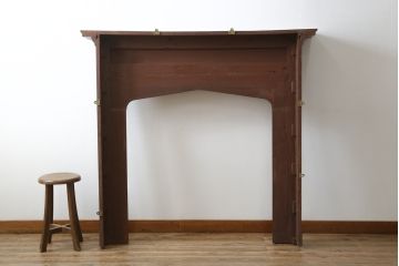イギリスアンティーク　大型　オーク材　重厚感のある佇まいが魅力的なマントルピース(装飾、飾り棚、暖炉、ディスプレイ、英国)(R-077721)