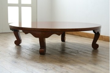 新古　未使用展示品　津軽塗りの独特な模様と特徴的な脚のデザインが目を惹く丸座卓　(R-077722)