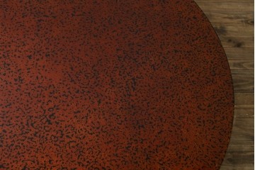 新古　未使用展示品　津軽塗りの独特な模様と特徴的な脚のデザインが目を惹く丸座卓　(R-077722)