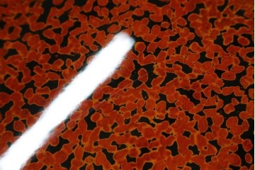 新古　未使用展示品　津軽塗りの独特な模様と特徴的な脚のデザインが目を惹く丸座卓　(R-077722)