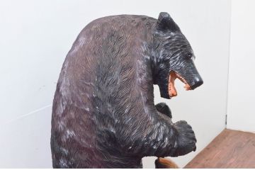 特大サイズ　高さ71cm　細部にまで彫り込まれた臨場感あふれる木彫りの熊(立像、置物、置き物、ディスプレイ、クマ、くま、鮭)(R-077723)