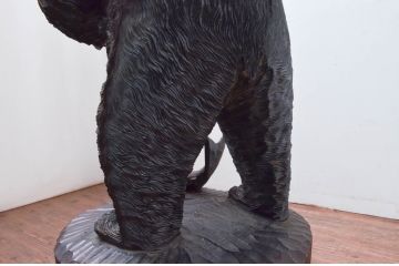 特大サイズ　高さ71cm　細部にまで彫り込まれた臨場感あふれる木彫りの熊(立像、置物、置き物、ディスプレイ、クマ、くま、鮭)(R-077723)