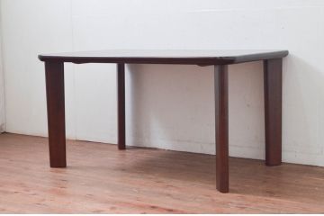 中古　カリモク家具(karimoku)　DT8511　シンプルなシルエットが魅力的なダイニングテーブル(食卓、作業台、机、4人掛け、6人掛け)(定価約12万円)(R-077726)