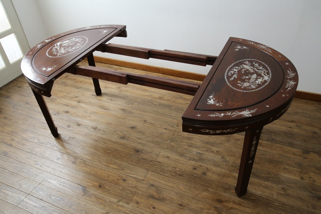 和製ビンテージ　高級品!!　花梨(カリン)材　象嵌入り　華やかな螺鈿(ラデン)細工が美しいエクステンションテーブル　(R-077727)