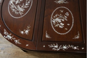 和製ビンテージ　高級品!!　花梨(カリン)材　象嵌入り　華やかな螺鈿(ラデン)細工が美しいエクステンションテーブル　(R-077727)