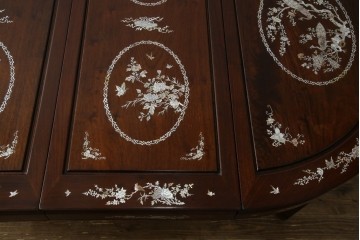 和製ビンテージ　高級品!!　花梨(カリン)材　象嵌入り　華やかな螺鈿(ラデン)細工が美しいエクステンションテーブル　(R-077727)