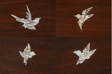 和製ビンテージ　高級品!!　花梨(カリン)材　象嵌入り　華やかな螺鈿(ラデン)細工が美しいエクステンションテーブル　(R-077727)